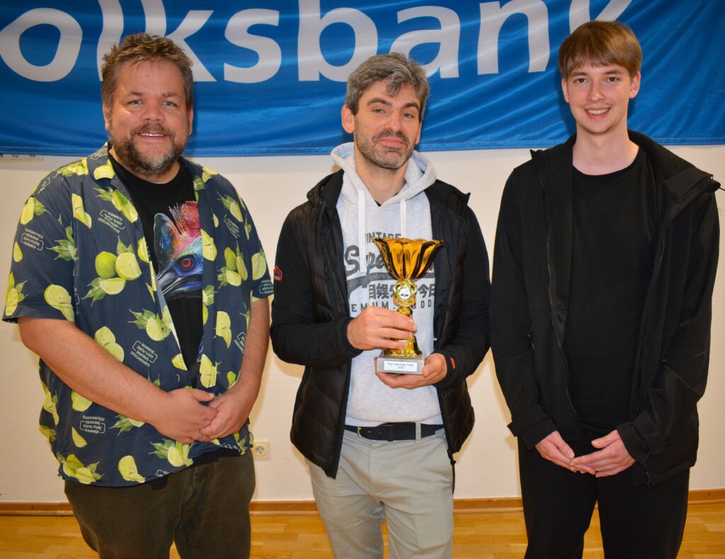 Jonas, Ilja mit Pokal und Illija